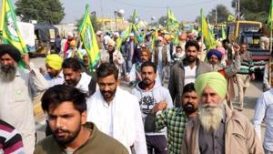Bharti Kisan Union Ekta Ugraha members arrive to participate in protest against farm laws, at Domwali barrier, in Bathinda, Punjab.(HT photo) Bharti Kisan Union Ekta Ugraha members arrive to participate in protest against farm laws, at Domwali barrier, in Bathinda, Punjab.(HT photo)