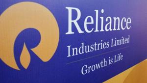 RIL’s market valuation tumbled by Rs 60,829.21 crore to Rs 12,23,416.97 crore.(REUTERS) RIL’s market valuation tumbled by Rs 60,829.21 crore to Rs 12,23,416.97 crore.(REUTERS)