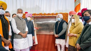 On the occasion of the 551st birth anniversary of Guru Nanak Dev, Punjab Chief minister Captain Amarinder Singh laid the foundation stones of development projects at Sultanpur Lodhi.(Image via Twitter) On the occasion of the 551st birth anniversary of Guru Nanak Dev, Punjab Chief minister Captain Amarinder Singh laid the foundation stones of development projects at Sultanpur Lodhi.(Image via Twitter)