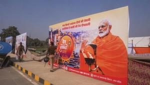 Security personnel take stock of the venue ahead of Prime Minister Narendra Modi's visit on the occasion of Dev Deepawali, in Varanasi on Sunday.(PTI File Photo) Security personnel take stock of the venue ahead of Prime Minister Narendra Modi's visit on the occasion of Dev Deepawali, in Varanasi on Sunday.(PTI File Photo)