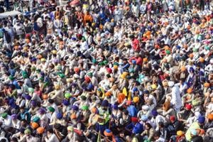 Thousands of farmers, who are marching from various states toward the national capital to protest against new farm legislation they say will hurt their interests, appeared to harden their stand.(PTI) Thousands of farmers, who are marching from various states toward the national capital to protest against new farm legislation they say will hurt their interests, appeared to harden their stand.(PTI)