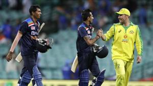 Australia's Aaron Finch, right, shakes hands with India's Yuzendra Chahal.(AP) Australia's Aaron Finch, right, shakes hands with India's Yuzendra Chahal.(AP)