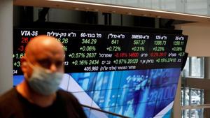 Asian share markets began the new month with a bang, buoyed by the prospect of a Covid-19 vaccine fueling a global economic recovery, buoyant Chinese factory activity and expectations of continuing fiscal and monetary support.(Reuters/ File photo) Asian share markets began the new month with a bang, buoyed by the prospect of a Covid-19 vaccine fueling a global economic recovery, buoyant Chinese factory activity and expectations of continuing fiscal and monetary support.(Reuters/ File photo)