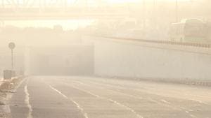 IMD scientists said the AQI is likely to remain in very poor category for the rest of the week too.(File photo) IMD scientists said the AQI is likely to remain in very poor category for the rest of the week too.(File photo)