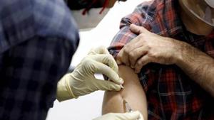 The phase 3 trial of coronavirus (Covid-19) vaccine candidate Covaxin will start in Kolkata on Wednesday.(PTI) The phase 3 trial of coronavirus (Covid-19) vaccine candidate Covaxin will start in Kolkata on Wednesday.(PTI)