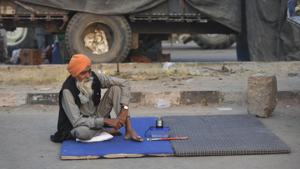 A farmer sitting in front of a tractor as a protest against farm reform laws continues at Singhu Border near New Delhi, India, on Tuesday, December 1, 2020.(Vipin Kumar/HT photo) A farmer sitting in front of a tractor as a protest against farm reform laws continues at Singhu Border near New Delhi, India, on Tuesday, December 1, 2020.(Vipin Kumar/HT photo)