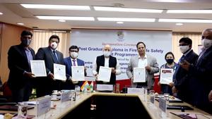 Delhi Deputy Chief Minister Manish Sisodia on Thursday inaugurated a “first-of-its kind of course in India”, a post graduate diploma in Fire and Safety Audit which will be offered by the Guru Gobind Singh Indraprastha University (GGSIPU)’s Centre for Disaster Management Studies.(ANI) Delhi Deputy Chief Minister Manish Sisodia on Thursday inaugurated a “first-of-its kind of course in India”, a post graduate diploma in Fire and Safety Audit which will be offered by the Guru Gobind Singh Indraprastha University (GGSIPU)’s Centre for Disaster Management Studies.(ANI)