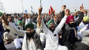 Farmers protesting against the new farm laws, at Delhi-Meerut Expressway in New Delhi on December 4.(PTI) Farmers protesting against the new farm laws, at Delhi-Meerut Expressway in New Delhi on December 4.(PTI)