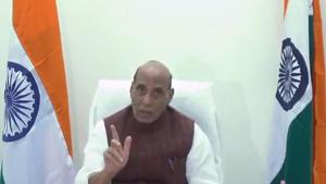 In his remarks, the defence minister also said that India’s “brave soldiers” were fearlessly engaged in protecting the country’s borders when people were largely confined to their homes in view of the rising cases of coronavirus.(HT Photo) In his remarks, the defence minister also said that India’s “brave soldiers” were fearlessly engaged in protecting the country’s borders when people were largely confined to their homes in view of the rising cases of coronavirus.(HT Photo)