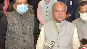Agriculture Minister Narendra Singh Tomar urges farmers to leave agitation and join the path of discussion.(ANI) Agriculture Minister Narendra Singh Tomar urges farmers to leave agitation and join the path of discussion.(ANI)