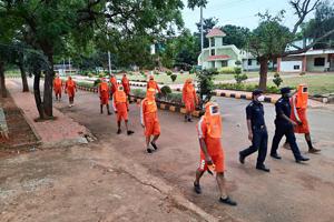 NDRF personnel deployed for rescue operations ahead of the landfall of Cyclone Burevi in Kanyakumari on December 3. The storm has weakened and degenerated into a low-pressure area.(ANI) NDRF personnel deployed for rescue operations ahead of the landfall of Cyclone Burevi in Kanyakumari on December 3. The storm has weakened and degenerated into a low-pressure area.(ANI)