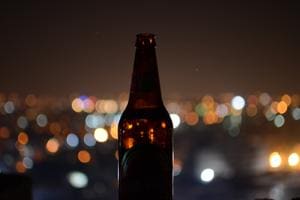 A new study shows that every week lockdown causes increase in binge drinking among adults(Unsplash) A new study shows that every week lockdown causes increase in binge drinking among adults(Unsplash)