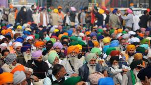 Farmers say farm laws will leave them at the mercy of big farmers(Ravi Kumar/Hindustan Times) Farmers say farm laws will leave them at the mercy of big farmers(Ravi Kumar/Hindustan Times)