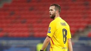 FILE PHOTO: Soccer Football - Champions League - Group G - Ferencvaros v FC Barcelona - Puskas Arena, Budapest, Hungary - December 2, 2020 Barcelona's Miralem Pjanic REUTERS/Bernadett Szabo/File Photo(REUTERS) FILE PHOTO: Soccer Football - Champions League - Group G - Ferencvaros v FC Barcelona - Puskas Arena, Budapest, Hungary - December 2, 2020 Barcelona's Miralem Pjanic REUTERS/Bernadett Szabo/File Photo(REUTERS)