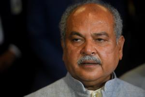 The agriculture minister met a delegation of 20 farmers who had come to urge him to not repeal the laws but make certain amendments.(HT Photo) The agriculture minister met a delegation of 20 farmers who had come to urge him to not repeal the laws but make certain amendments.(HT Photo)
