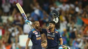 Cricket - Second Twenty20 International - Australia v India - Sydney Cricket Ground, Sydney, Australia - December 6, 2020 India's Hardik Pandya and Shreyas Iyer celebrate after the match REUTERS/Loren Elliott (REUTERS) Cricket - Second Twenty20 International - Australia v India - Sydney Cricket Ground, Sydney, Australia - December 6, 2020 India's Hardik Pandya and Shreyas Iyer celebrate after the match REUTERS/Loren Elliott (REUTERS)
