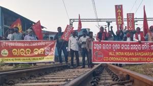 Public transportation services were affected as the protesters held picketing at the railway stations and bus stops in Bhubaneswar, Rourkela, Rayagada, and several other places. (HT Photo) Public transportation services were affected as the protesters held picketing at the railway stations and bus stops in Bhubaneswar, Rourkela, Rayagada, and several other places. (HT Photo)