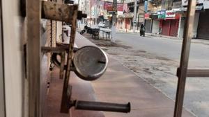 Dehradun district administration and police have appealed to people to not forcefully close shops or other establishments during Bharat Bandh. (HT Photo) Dehradun district administration and police have appealed to people to not forcefully close shops or other establishments during Bharat Bandh. (HT Photo)