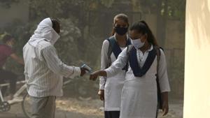 The West Bengal Board of Secondary Education has decided to promote students of class 6 to 9 to the next class without any annual examination in schools affiliated to the WBBSE due to the COVID-19 situation in the 2020 academic year.(HT file) The West Bengal Board of Secondary Education has decided to promote students of class 6 to 9 to the next class without any annual examination in schools affiliated to the WBBSE due to the COVID-19 situation in the 2020 academic year.(HT file)