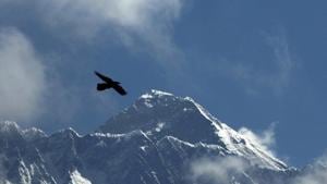 Chinese President Xi Jinping and his Nepalese counterpart Bidya Devi Bhandari announced the new height of the tallest mountain in the world through an exchange of letters.(AP file photo) Chinese President Xi Jinping and his Nepalese counterpart Bidya Devi Bhandari announced the new height of the tallest mountain in the world through an exchange of letters.(AP file photo)