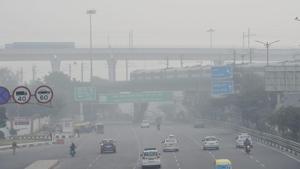 On Tuesday, the air pollution levels in Delhi and National Capital Region was between very poor to severe with Ghaziabad being the most polluted city with Air Quality Index (AQI) of 415.(PTI file photo) On Tuesday, the air pollution levels in Delhi and National Capital Region was between very poor to severe with Ghaziabad being the most polluted city with Air Quality Index (AQI) of 415.(PTI file photo)