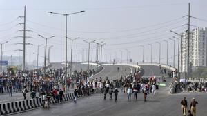 Delhi Police also issued traffic advisories on social media to make the commuters aware of the affected routes and the diversions available.(PTI Photo) Delhi Police also issued traffic advisories on social media to make the commuters aware of the affected routes and the diversions available.(PTI Photo)