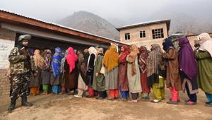 Voters queue up to cast their vote during the fourth phase of the district development council elections in Ganderbal .(Representative Image/HT File Photo) Voters queue up to cast their vote during the fourth phase of the district development council elections in Ganderbal .(Representative Image/HT File Photo)