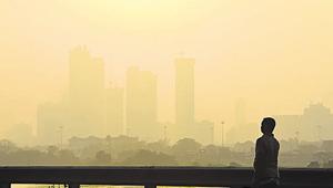 The day temperature fell by almost 2 degrees Celsius on Thursday both in the suburbs and south Mumbai.(HT FILE) The day temperature fell by almost 2 degrees Celsius on Thursday both in the suburbs and south Mumbai.(HT FILE)