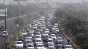Tikri and Dhansa borders are still closed for traffic movement, while Jhatikara border is open only for two-wheelers and pedestrian movement.(HT Photo) Tikri and Dhansa borders are still closed for traffic movement, while Jhatikara border is open only for two-wheelers and pedestrian movement.(HT Photo)