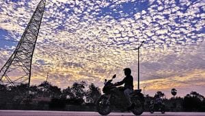 The sunrise view at Goregaon, on Wednesday.(Satyabrata Tripathy/HT Photo)