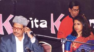Kavita Krishnamurthy with veteran playback singer Manna Dey, during a concert in Dubai Kavita Krishnamurthy with veteran playback singer Manna Dey, during a concert in Dubai