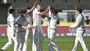 New Zealand's Kyle Jamieson, center celebrates with teammates after taking the wicket of the West Indies' Alzarri Joseph during play on the second day of their second cricket test at Basin Reserve in Wellington, New Zealand, Saturday, Dec. 12, 2020.(AP) New Zealand's Kyle Jamieson, center celebrates with teammates after taking the wicket of the West Indies' Alzarri Joseph during play on the second day of their second cricket test at Basin Reserve in Wellington, New Zealand, Saturday, Dec. 12, 2020.(AP)