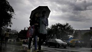 The IMD had forecast that Delhi and the neighbouring towns are likely to receive rainfall on December 11 and December 12.(HT Photo) The IMD had forecast that Delhi and the neighbouring towns are likely to receive rainfall on December 11 and December 12.(HT Photo)