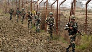 Security forces patrol near the Indo-Pak International border on a cold morning at Arnia Sector in Jammu(ANI Photo) Security forces patrol near the Indo-Pak International border on a cold morning at Arnia Sector in Jammu(ANI Photo)