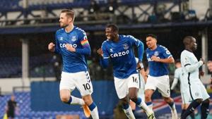 Soccer Football - Premier League - Everton v Chelsea - Goodison Park, Liverpool, Britain - December 12, 2020 Everton's Gylfi Sigurdsson celebrates scoring their first goal(Pool via REUTERS) Soccer Football - Premier League - Everton v Chelsea - Goodison Park, Liverpool, Britain - December 12, 2020 Everton's Gylfi Sigurdsson celebrates scoring their first goal(Pool via REUTERS)