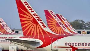 Tata Sons is expected to have submitted an initial bid for the loss-making airline.(PTI) Tata Sons is expected to have submitted an initial bid for the loss-making airline.(PTI)