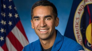 Raja Chari, an Indian-American US Air Force colonel is among the three astronauts to serve as crew members for NASA’s SpaceX Crew-3 mission.(Twitter/@Astro_Raja) Raja Chari, an Indian-American US Air Force colonel is among the three astronauts to serve as crew members for NASA’s SpaceX Crew-3 mission.(Twitter/@Astro_Raja)