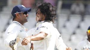MS Dhoni and Ishant Sharma celebrate(HT/Subhendu Ghosh) MS Dhoni and Ishant Sharma celebrate(HT/Subhendu Ghosh)