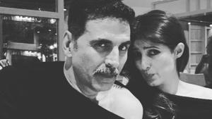 Akshay Kumar and Twinkle Khanna pose together. Akshay Kumar and Twinkle Khanna pose together.