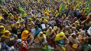 Women, including widows and relatives of farmers who were believed to have killed themselves over debt attend a protest against farm bills passed by India's parliament, at Tikri border near Delhi, India.(REUTERS) Women, including widows and relatives of farmers who were believed to have killed themselves over debt attend a protest against farm bills passed by India's parliament, at Tikri border near Delhi, India.(REUTERS)
