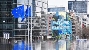 European Union (EU) flags outside the Berlaymont building near a mural reading 'The Future Is Europe' in Brussels, Belgium.(Bloomberg) European Union (EU) flags outside the Berlaymont building near a mural reading 'The Future Is Europe' in Brussels, Belgium.(Bloomberg)