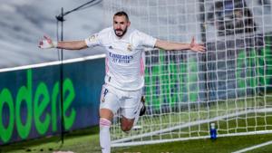 Real Madrid's Karim Benzema celebrates after scoring his side's second goal during the Spanish La Liga soccer match between Real Madrid and Athletic Club Bilbao at the Alfredo Di Stefano stadium in Madrid, Spain, Tuesday, Dec. 15, 2020.(AP) Real Madrid's Karim Benzema celebrates after scoring his side's second goal during the Spanish La Liga soccer match between Real Madrid and Athletic Club Bilbao at the Alfredo Di Stefano stadium in Madrid, Spain, Tuesday, Dec. 15, 2020.(AP)