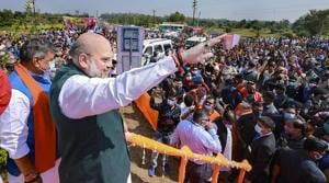 Union home minister Amit Shah waving at BJP's West Bengal unit workers in Bankura on Nov 5, 2020.(PTI File Photo) Union home minister Amit Shah waving at BJP's West Bengal unit workers in Bankura on Nov 5, 2020.(PTI File Photo)