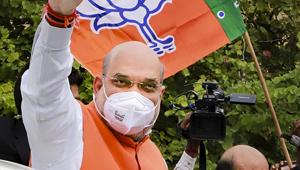 Union home minister Amit Shah reached in Kolkata on Saturday for a 2-day visit(PTI photo) Union home minister Amit Shah reached in Kolkata on Saturday for a 2-day visit(PTI photo)