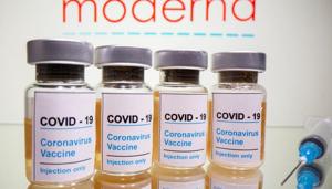 US regulator Food and Drug Administration (FDA) has given approval to the Moderna vaccine for emergency use(REUTERS) US regulator Food and Drug Administration (FDA) has given approval to the Moderna vaccine for emergency use(REUTERS)