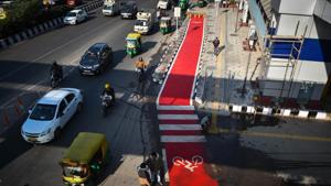 An aerial view showing the newly constructed cycle cum walking rubber track at Nehru Nagar in New Delhi on Friday.(Sanchit Khanna/HT Photo) An aerial view showing the newly constructed cycle cum walking rubber track at Nehru Nagar in New Delhi on Friday.(Sanchit Khanna/HT Photo)