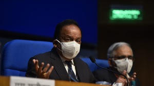 Union health mnister Dr. Harsh Vardhan addresses a press conference at National Media Centre, in New Delhi.(Photo by Sanjeev Verma) Union health mnister Dr. Harsh Vardhan addresses a press conference at National Media Centre, in New Delhi.(Photo by Sanjeev Verma)