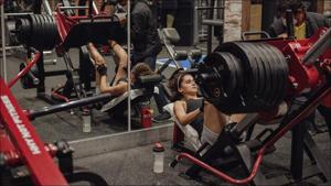 Taapsee’s robust leg press session for Rashmi Rocket stuns bodybuilders(Instagram/taapsee) Taapsee’s robust leg press session for Rashmi Rocket stuns bodybuilders(Instagram/taapsee)