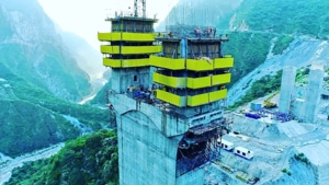 Union railways minister Piyush Goyal said on Tuesday that the work towards developing the bridge was going on in full swing.(Twitter/@PiyushGoyal) Union railways minister Piyush Goyal said on Tuesday that the work towards developing the bridge was going on in full swing.(Twitter/@PiyushGoyal)