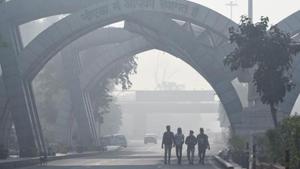 The Uttar Pradesh Pollution Control Board has largely been ineffective in controlling the spike in air pollution, said experts.(ANI Photo) The Uttar Pradesh Pollution Control Board has largely been ineffective in controlling the spike in air pollution, said experts.(ANI Photo)